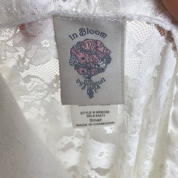 NWOT Retro In Bloom Jonquil Lace Wrap size small - Picture 8 of 9